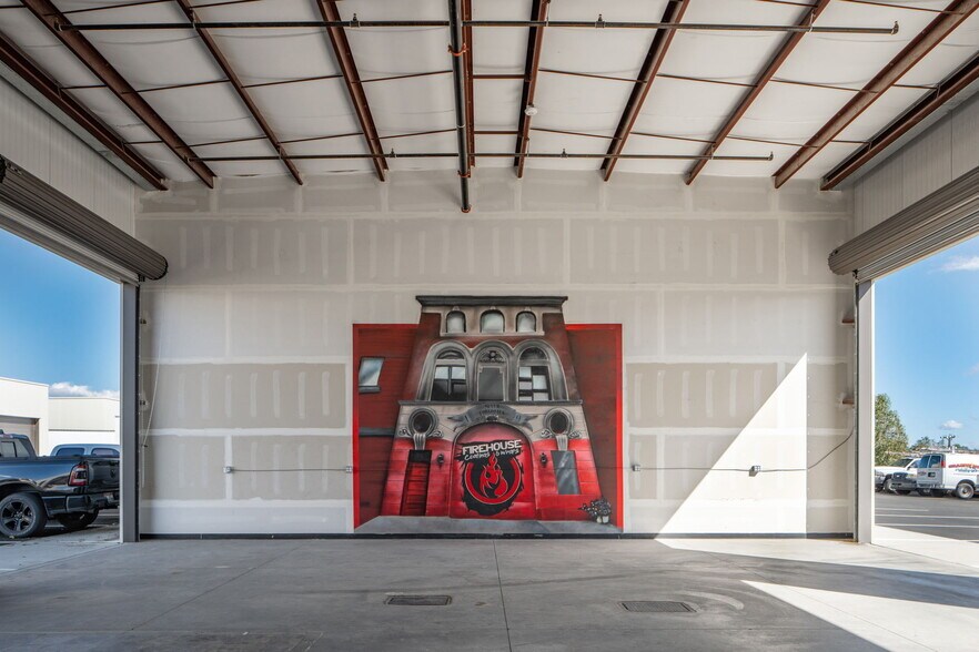 More Photos Of 2700 N Lake Valley Rd, Prescott Valley Light Manufacturing For Sale