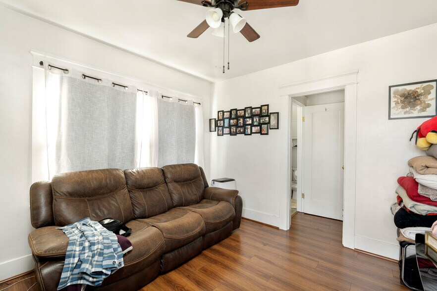 More Photos Of 817 E New York St, Long Beach Multifamily For Sale