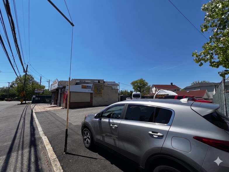 More Photos Of 4585 Amboy Rd, Staten Island Auto Repair For Sale
