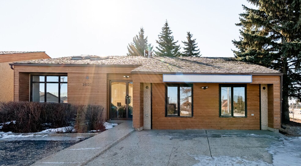 More Photos Of 2907 66th St NW, Edmonton Office For Sale