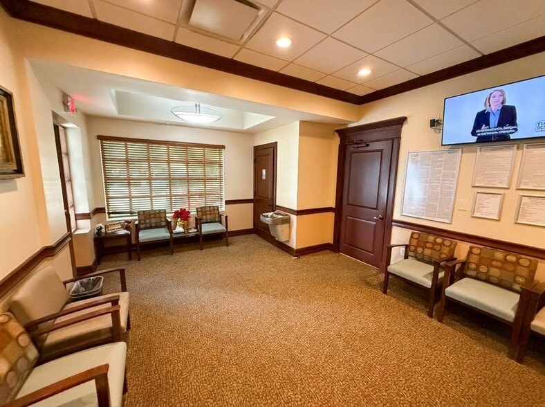 More Photos Of 4200 N Armenia Ave, Tampa Medical For Lease