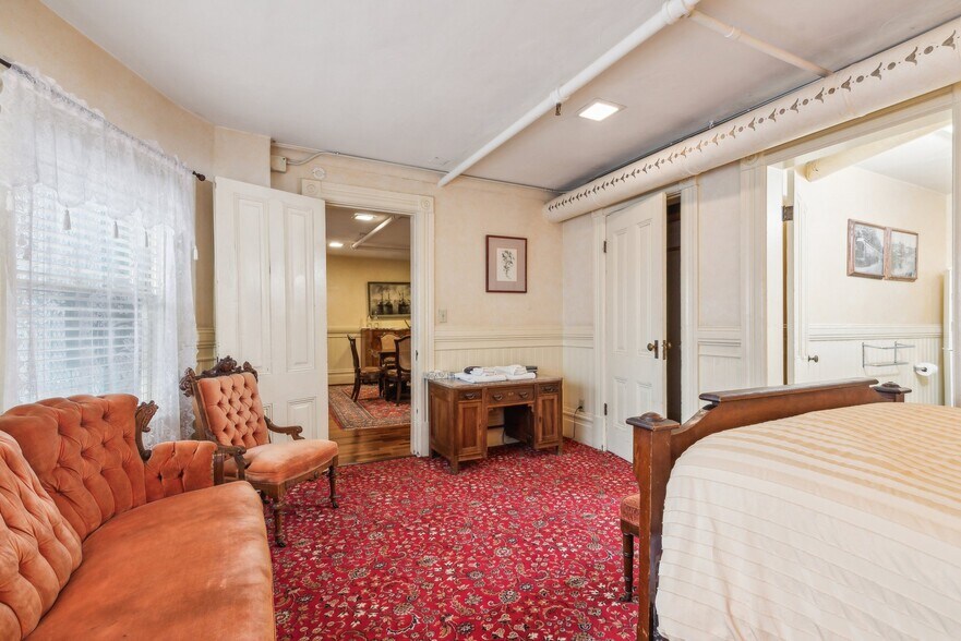 More Photos Of 1057 Steiner St, San Francisco Hospitality For Sale