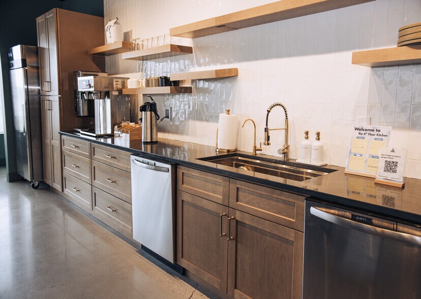 More Photos Of 200 W Towsontown Blvd, Towson Coworking Space