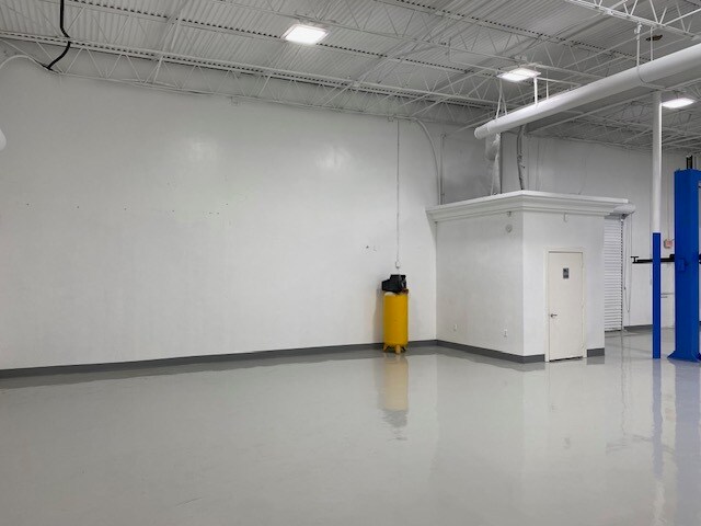 More Photos Of 5629 Star Ln, Houston Service For Lease