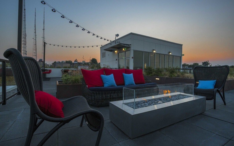 More Photos Of 2020 E Madison St, Seattle Apartments For Lease