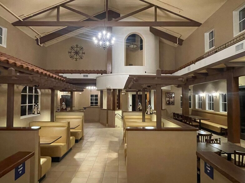 More Photos Of 125 S 10th St, Santa Paula Restaurant For Lease