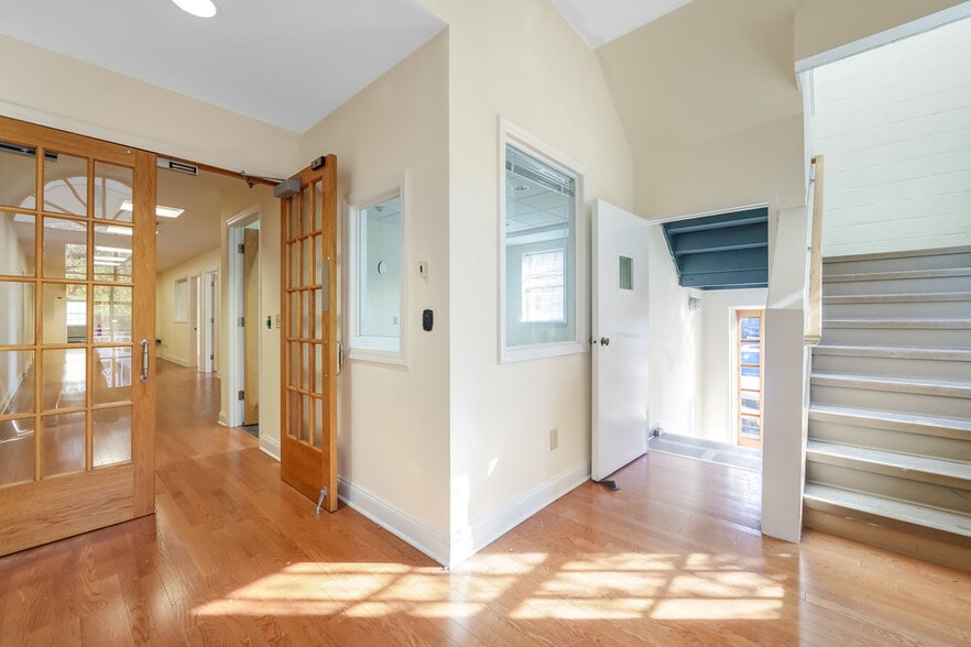 More Photos Of 36 Bergen St, Hackensack Loft Creative Space For Sale