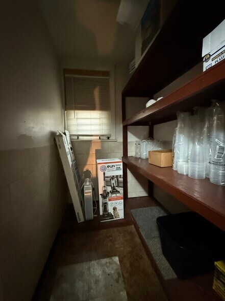 More Photos Of 6501 Elmwood Ave, Philadelphia Convenience Store For Sale