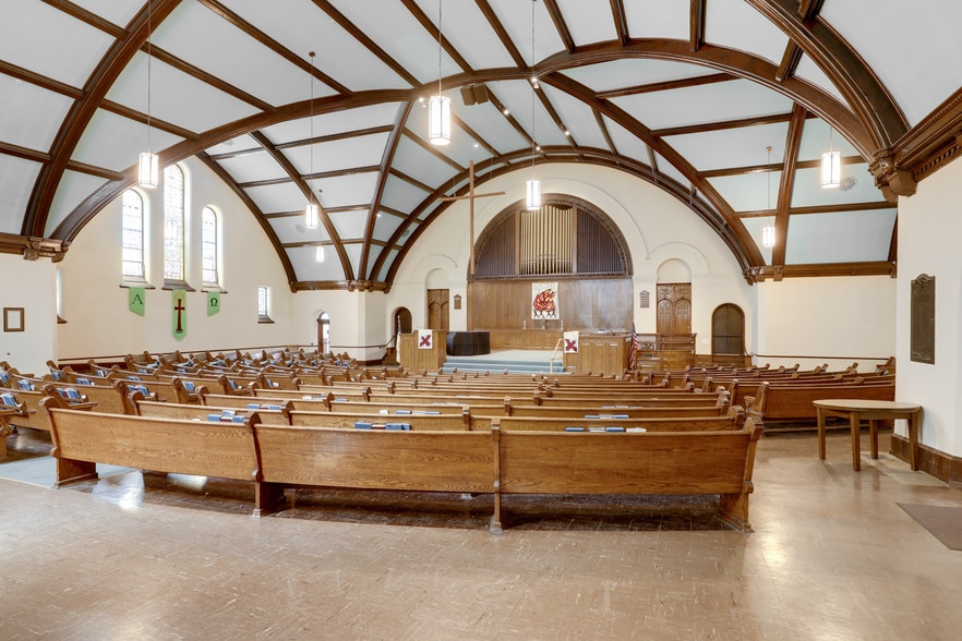 More Photos Of 217 Mackubin St, Saint Paul Religious Facility For Sale