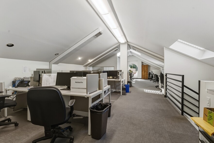 More Photos Of 2140 Cotner Ave, Los Angeles Loft Creative Space For Sale