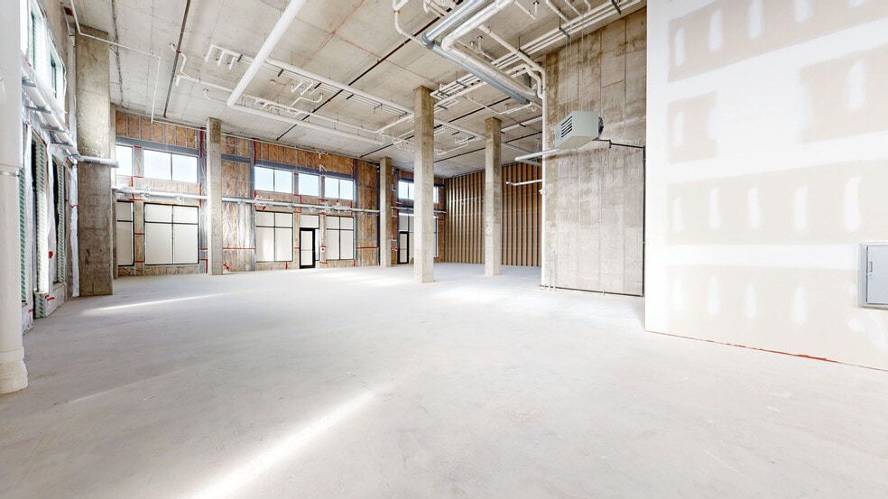 More Photos Of 20400 W Bluemound Rd, Brookfield Unknown For Lease