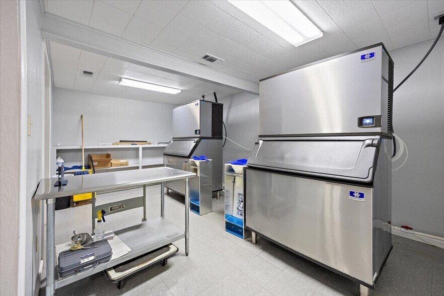 More Photos Of 100 E Borden St, Diboll Religious Facility For Sale