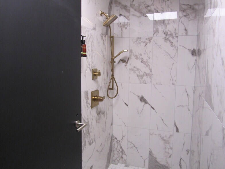 More Photos Of 1 N Main St, Fond Du Lac Hotel For Lease