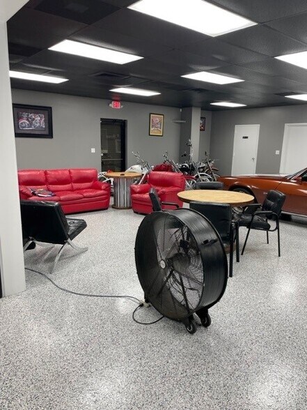 More Photos Of 803 Rickert St, Statesville Warehouse For Sale