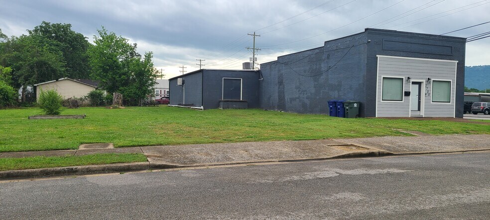 More Photos Of 1700 Foust St, Chattanooga Flex For Sale