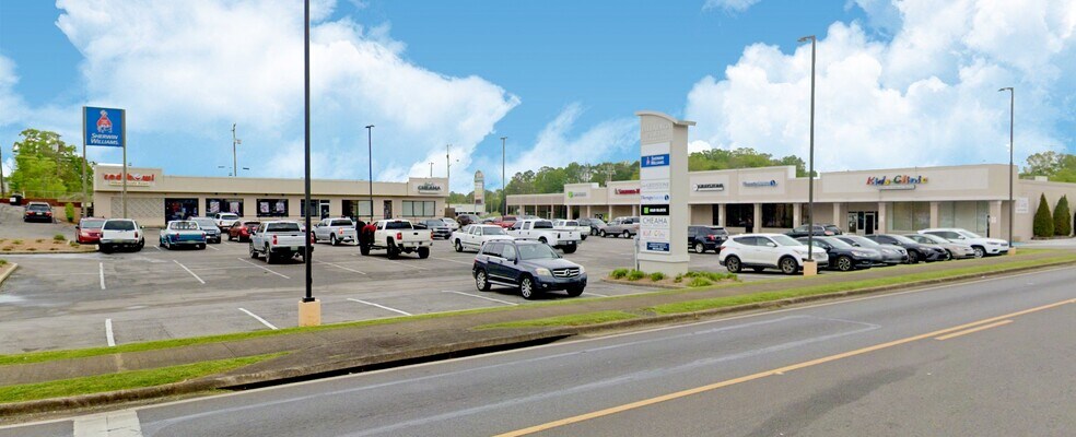 Primary Photo Of 111-115 Stephen J White Memorial Blvd, Talladega Unknown For Lease
