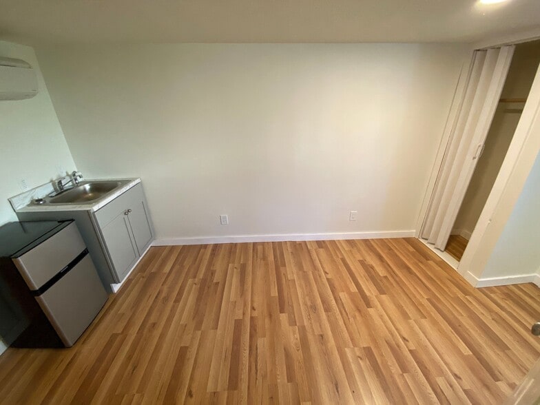 More Photos Of 8705 E 63rd Trafficway, Kansas City Apartments For Sale