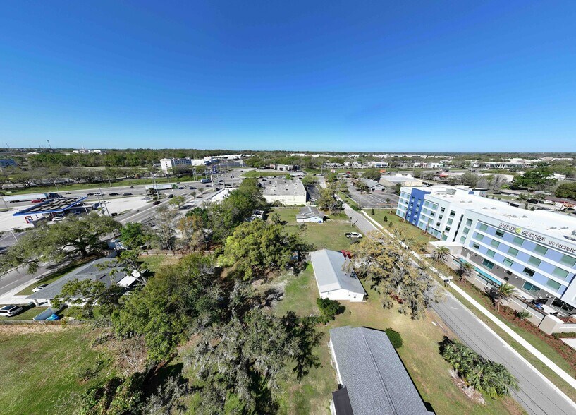 More Photos Of 1034 Woodland dr, Lakeland Office For Sale