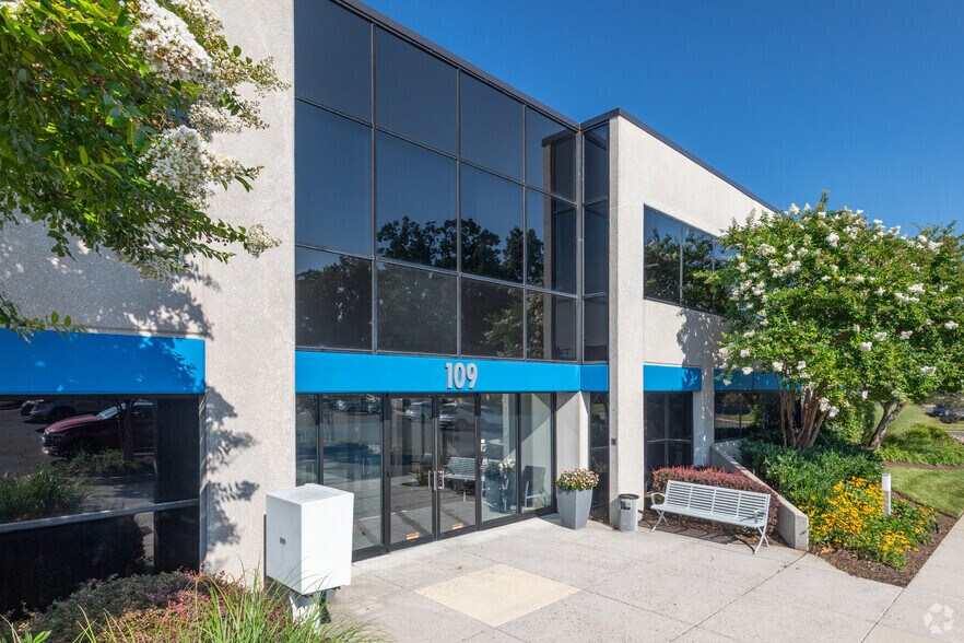 More Photos Of 109 Carpenter Dr, Sterling Office For Lease