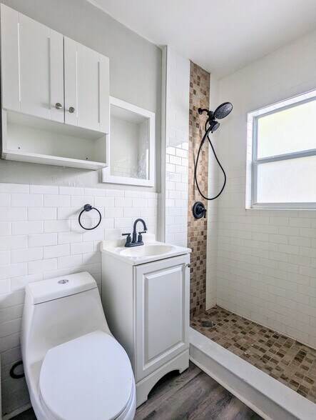 More Photos Of 779 9th Ave N, Saint Petersburg Apartments For Sale