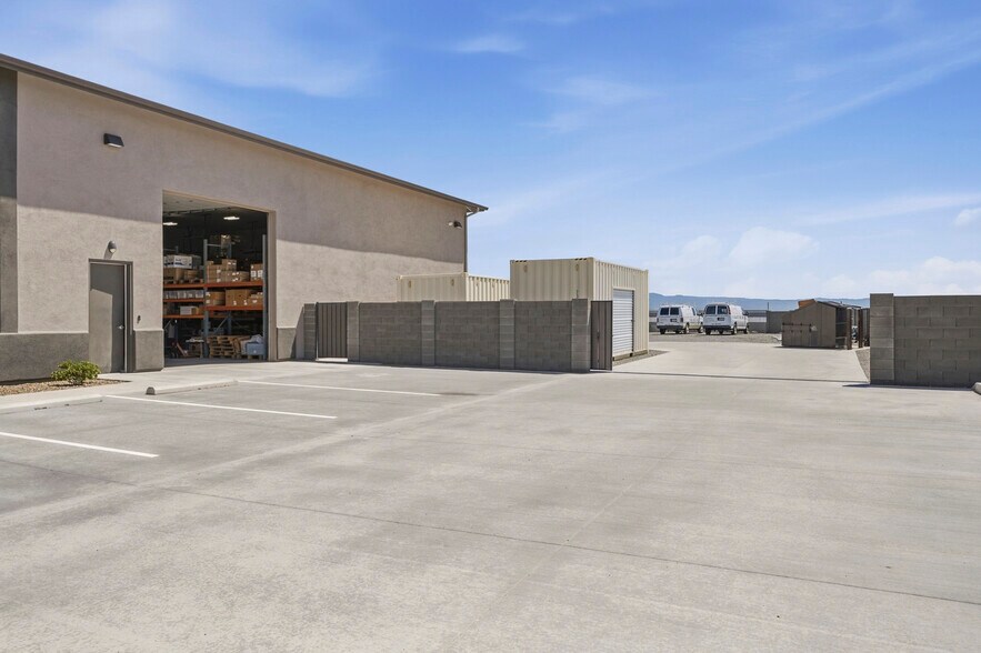 More Photos Of 2220 Taxi Way, Prescott Industrial For Sale