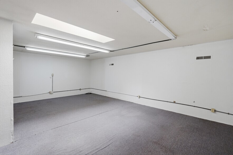 More Photos Of 12493 Loma Rica Dr, Grass Valley Industrial For Sale