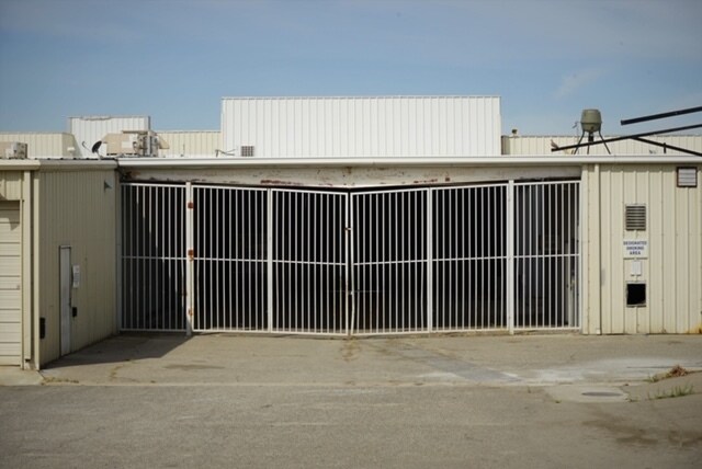 More Photos Of 4608 Rudnick Ct, Bakersfield Auto Dealership For Lease