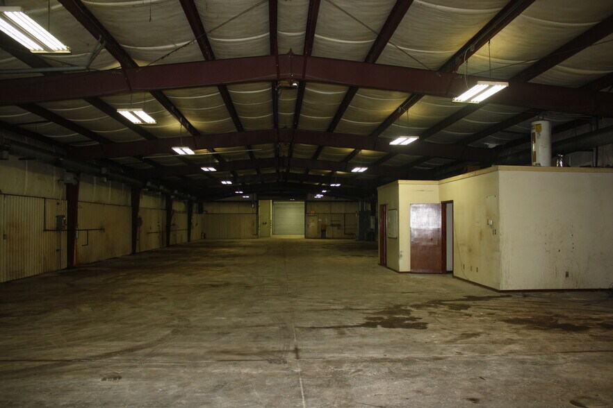 More Photos Of 19111 Fm 362 Rd, Waller Manufacturing For Sale