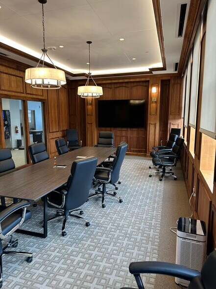 More Photos Of 16740 Birkdale Commons Pky, Huntersville Office Residential For Lease