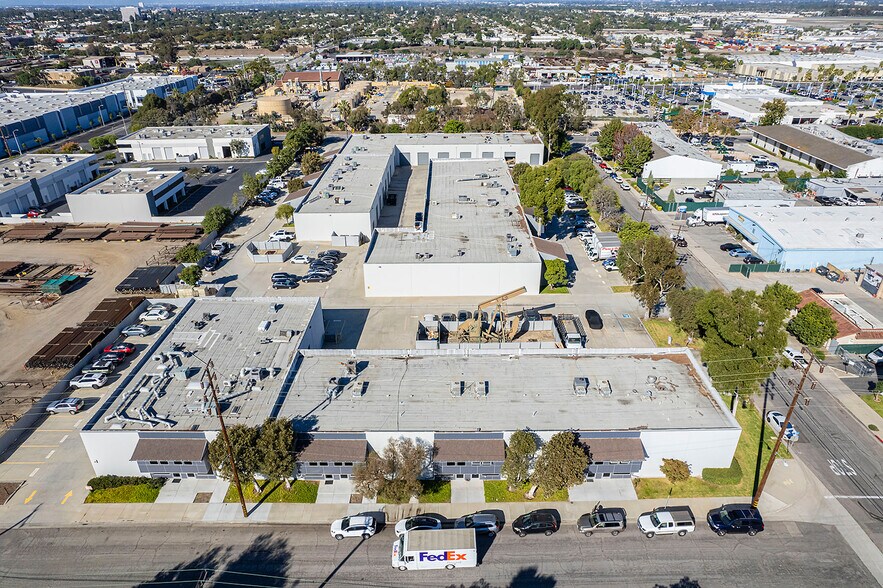 More Photos Of 2829-2871 Gundry Ave, Signal Hill Warehouse For Sale