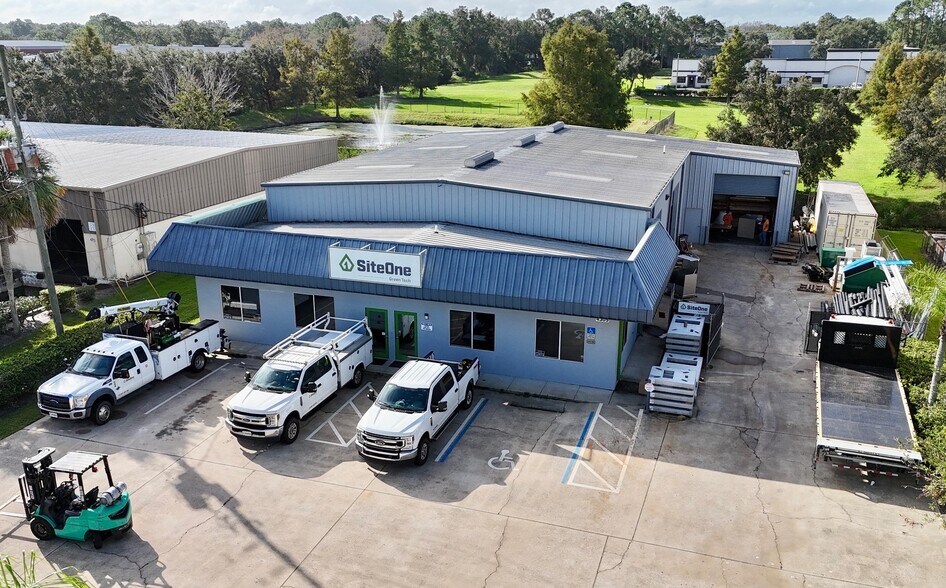 More Photos Of 4305 St. John's Pky, Sanford Light Manufacturing For Lease