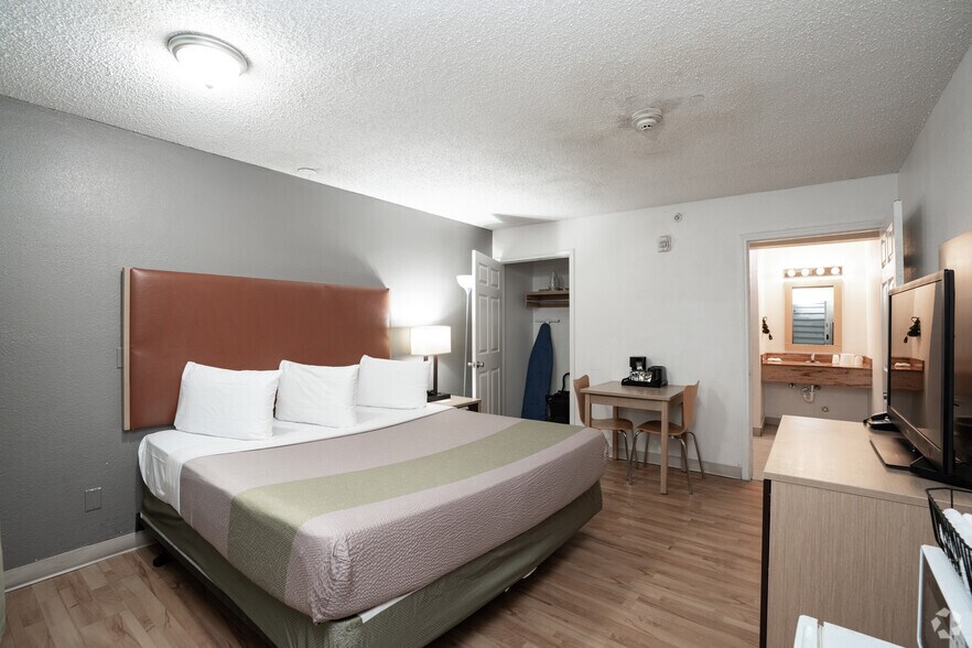 More Photos Of 6301 Interstate 37, Corpus Christi Hospitality For Sale