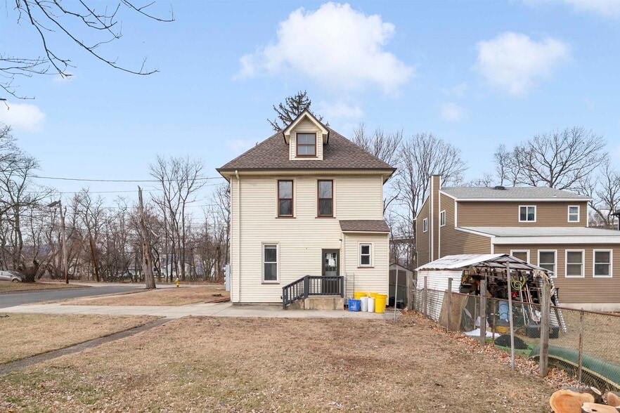 More Photos Of 7504 Zimmerman Ave, Pennsauken Apartments For Sale