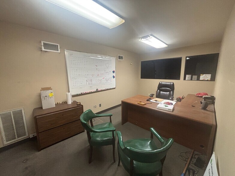 More Photos Of 9151 Youree Dr, Shreveport Distribution For Sale