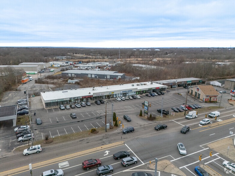 More Photos Of 1201-1205 Fall River Ave, Seekonk Unknown For Lease