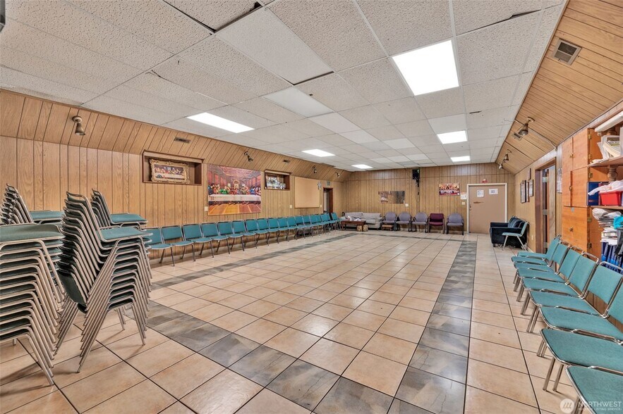 More Photos Of 12327 15th Ave NE, Seattle Religious Facility For Sale