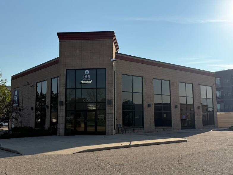 Primary Photo Of 1740 Park Ave, Plover Storefront Retail Office For Sale