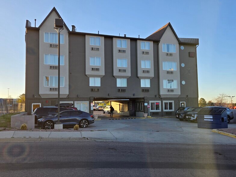 Primary Photo Of 8350 Razorback Rd, Colorado Springs Hotel For Sale