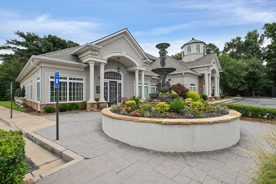 More Photos Of 1816 Eagle Dr, Woodstock Medical For Lease