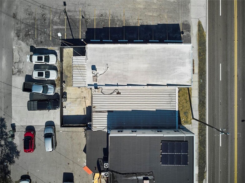 More Photos Of 1834 14th St, Bradenton Freestanding For Sale