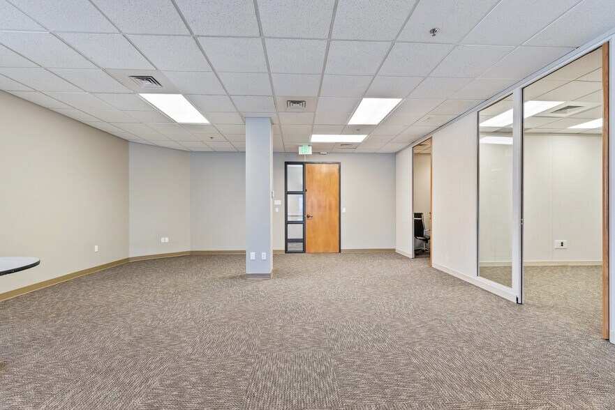 More Photos Of 2323 S Vista Ave, Boise Office For Lease