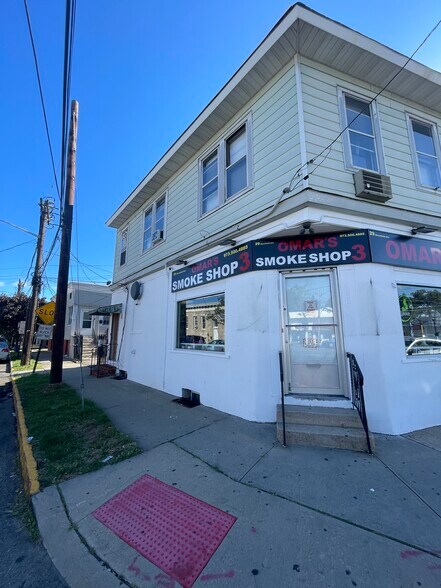 More Photos Of 29 Bloomfield Ave, Bloomfield Storefront Retail Residential For Sale