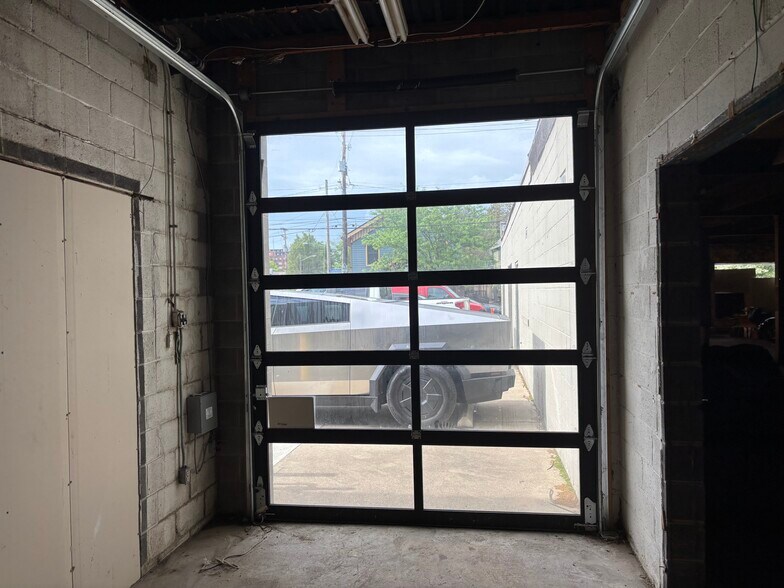 More Photos Of 12621-12631 Larchmere Blvd, Cleveland Apartments For Lease