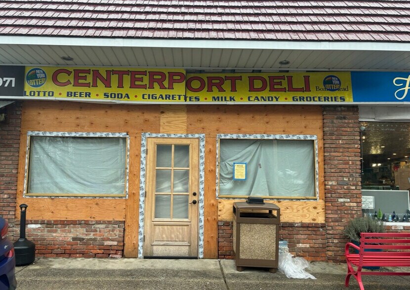 More Photos Of 10 Little Neck Rd, Centerport Storefront For Lease