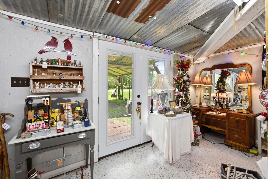 More Photos Of 9282 State Highway 75 S, New Waverly Freestanding For Sale