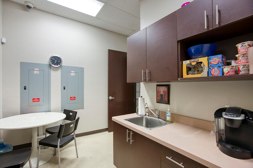 More Photos Of 7304 E Deer Valley, Scottsdale Medical For Sale