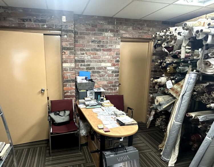 More Photos Of 400 Esna Park Dr, Markham Warehouse For Sale