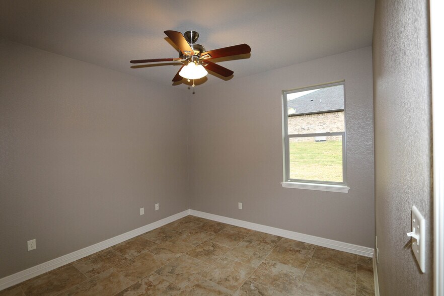 More Photos Of 15542 County Road 178, Tyler Apartments For Sale