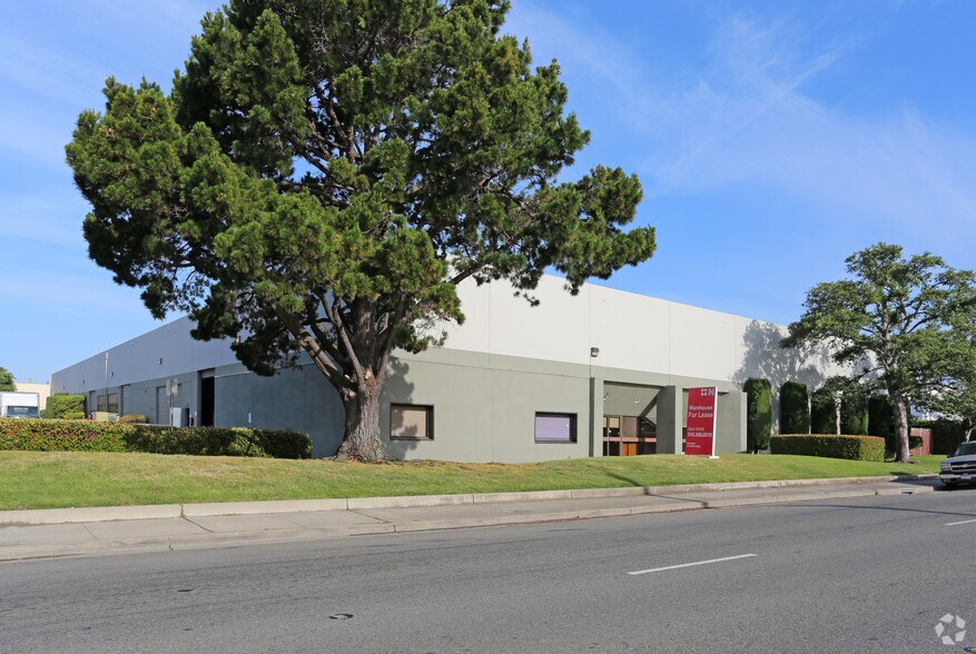 More Photos Of 2031-2039 American Ave, Hayward Warehouse For Lease