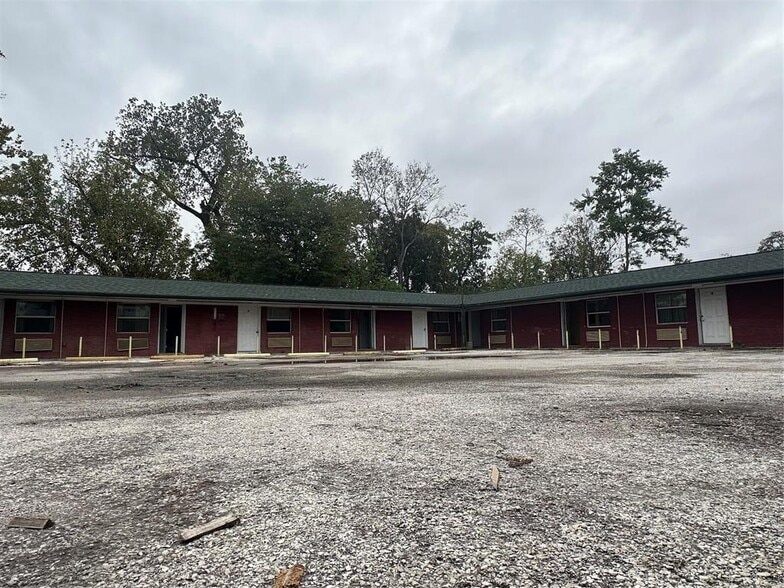 More Photos Of 7930 Ritz St, Houston Apartments For Sale